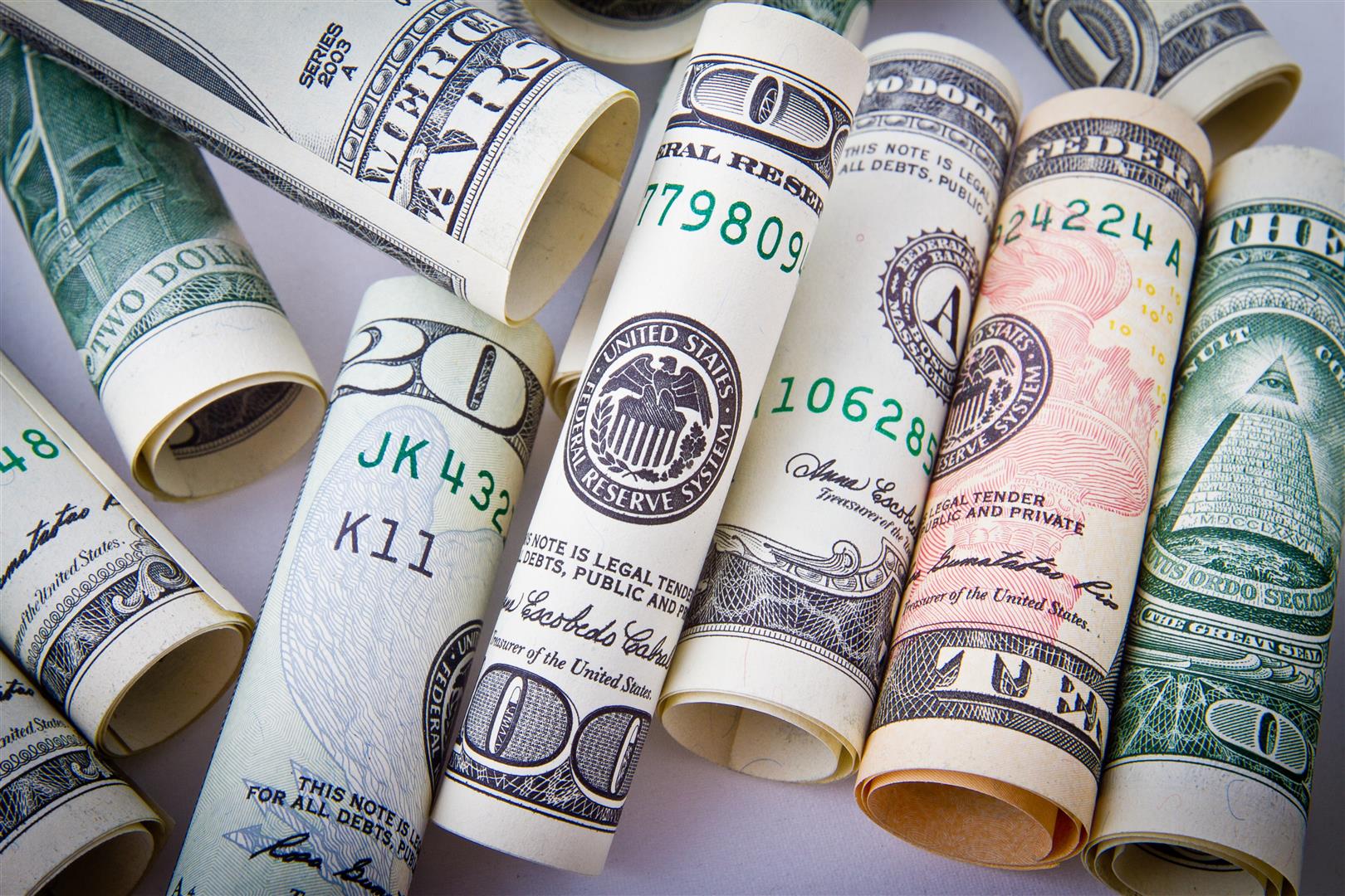 Dividend stocks and the magic of compounding interest - Get Irked